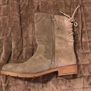 Sofft Women's Lace Up Boots - taupe suede